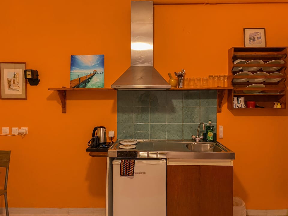 Classic Quadruple Room | Desk, laptop workspace, free WiFi, bed sheets
