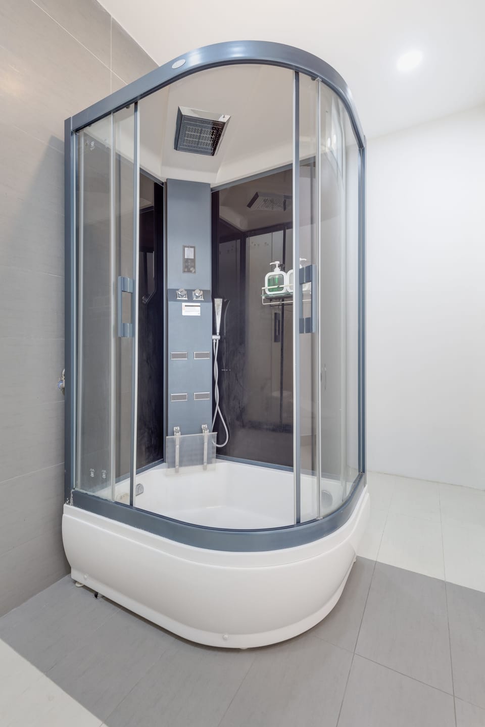 Family Quadruple Room, Balcony | Bathroom | Shower, free toiletries, hair dryer, bidet