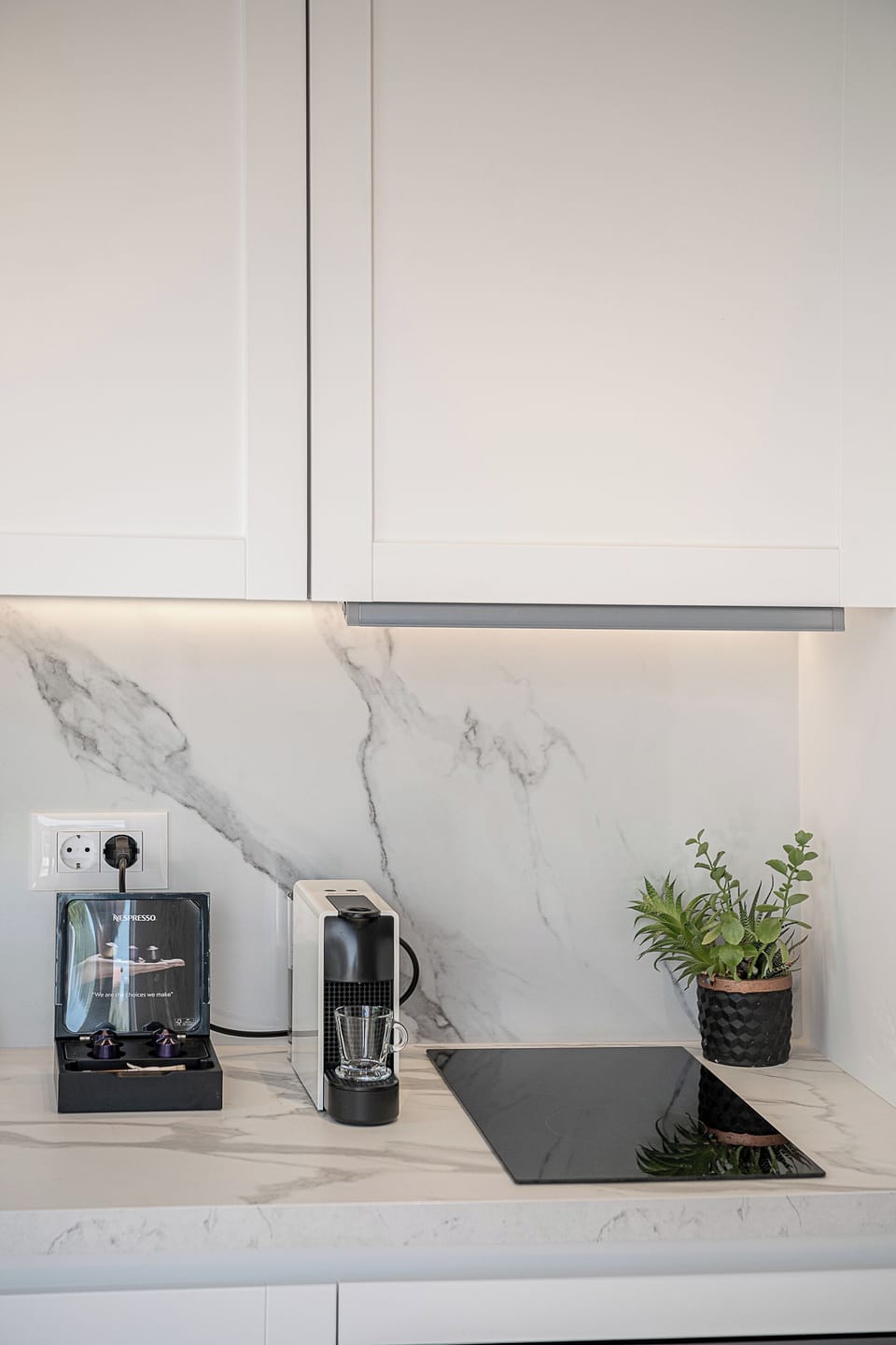 Luxury Apartment, 1 Bedroom, Non Smoking, Sea View | Coffee and/or coffee maker