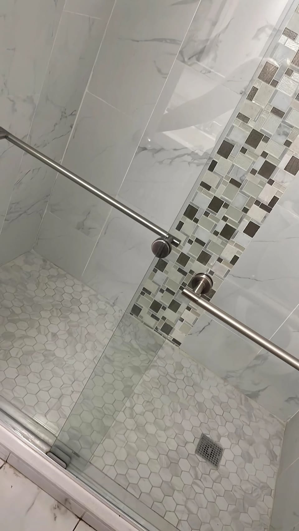 Economy Double or Twin Room | Bathroom | Separate tub and shower, rainfall showerhead, designer toiletries