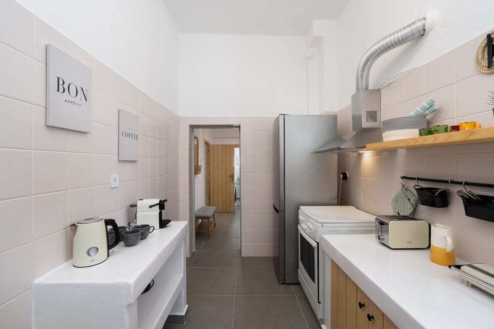 Classic Villa | Private kitchen | Fridge, oven, stovetop, espresso maker