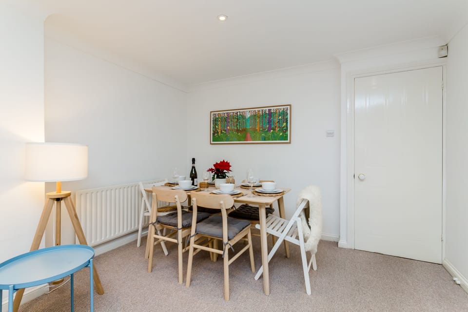 Family House | In-room dining