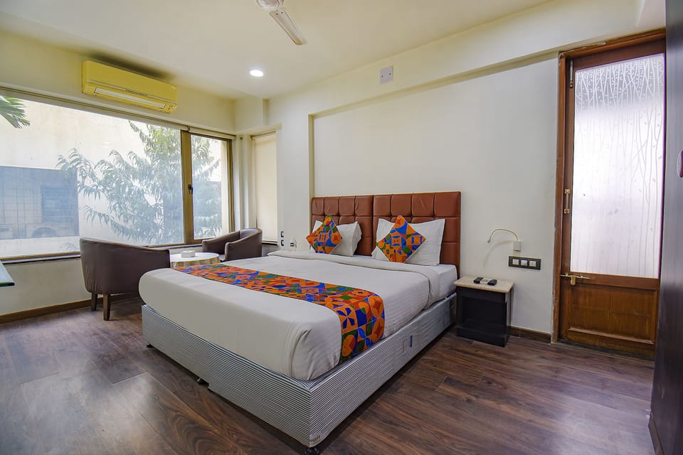 Egyptian cotton sheets, premium bedding, free WiFi, bed sheets