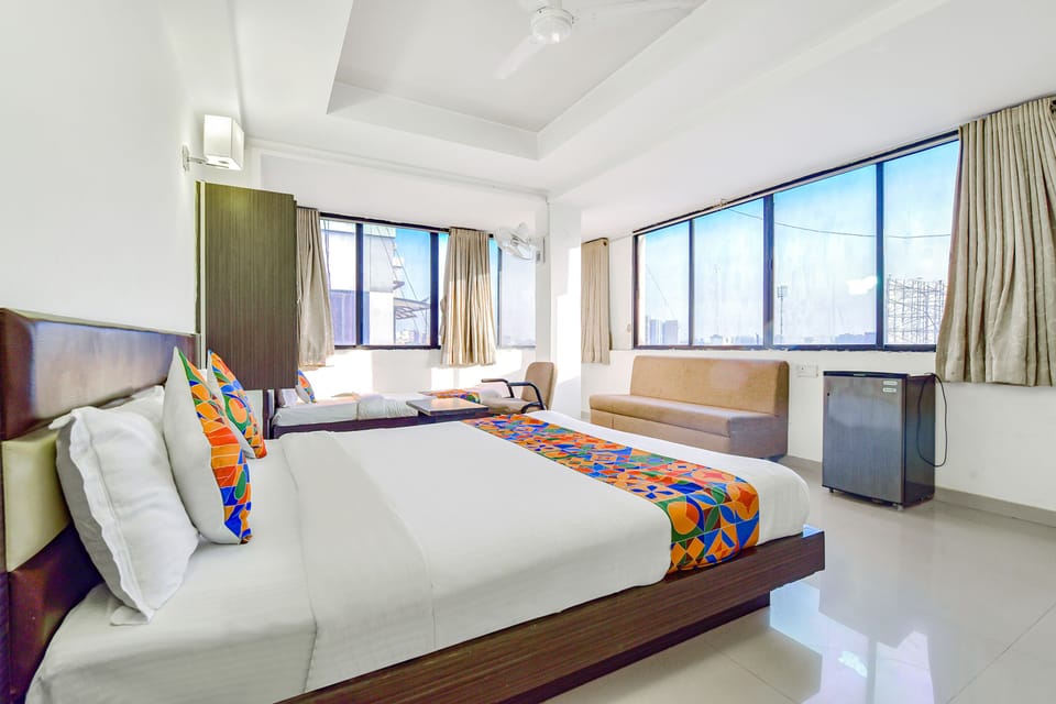Egyptian cotton sheets, premium bedding, in-room safe, desk