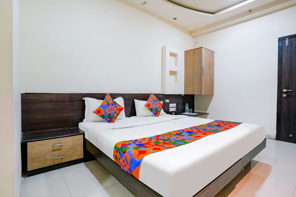 Deluxe Room | Egyptian cotton sheets, premium bedding, in-room safe, free WiFi