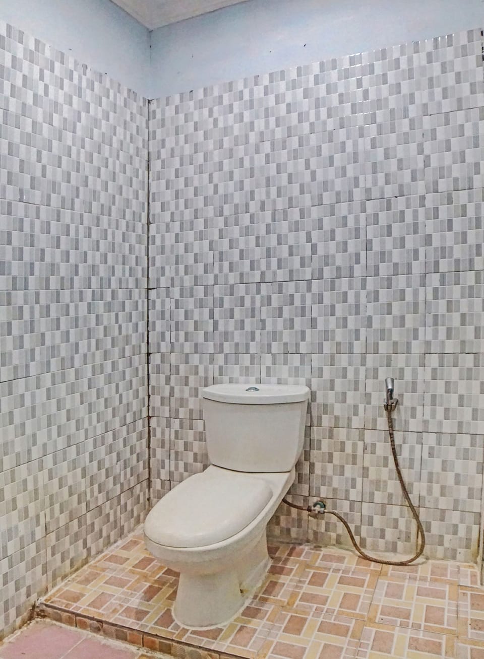 Deluxe Double Room | Bathroom | Shower, children's robes, towels