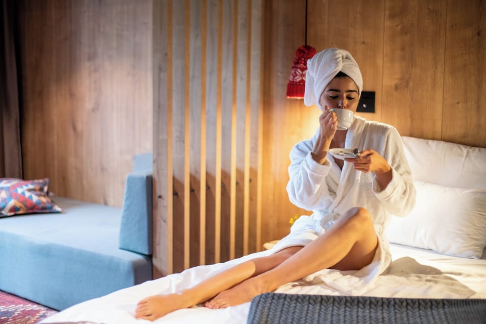 Premium Room, Mountain View | In-room safe, desk, laptop workspace, soundproofing