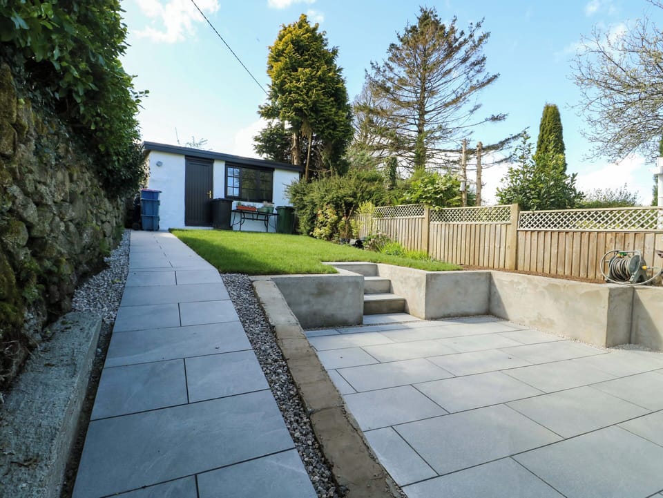 Cottage | Property grounds