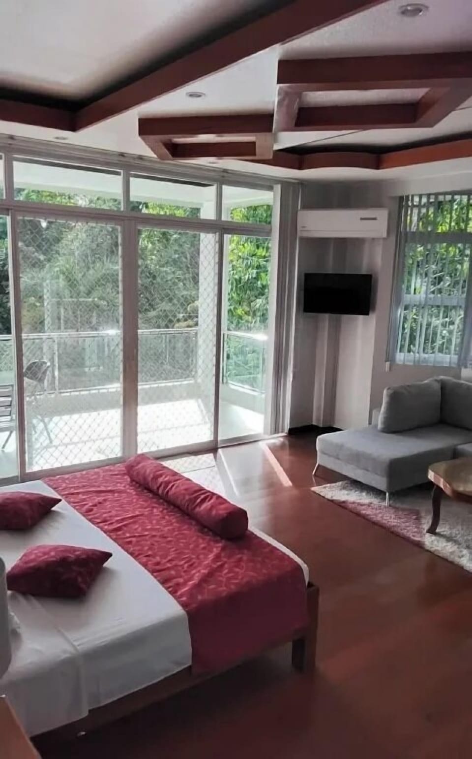 Superior Room, 1 King Bed, Balcony, Pool View | Hypo-allergenic bedding, individually decorated, individually furnished