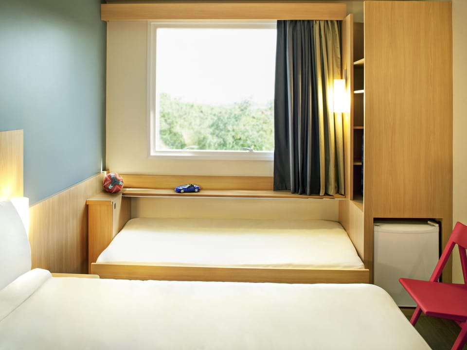 Standard Room, Multiple Beds | In-room safe, desk, blackout drapes, soundproofing