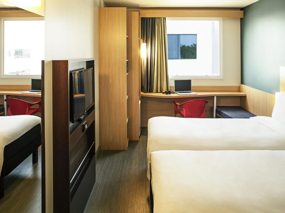 Standard Twin Room, 2 Twin Beds | In-room safe, desk, blackout drapes, soundproofing