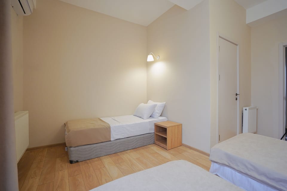 Standard Triple Room | Desk, free WiFi