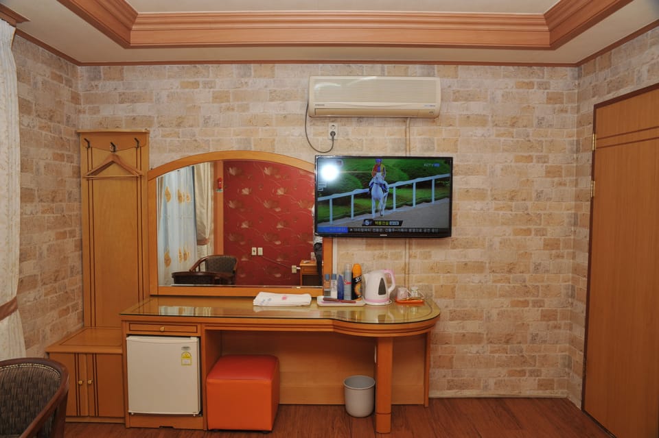 Standard Double Room | Room amenity