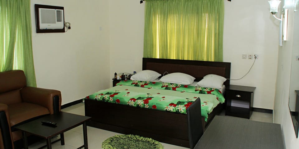 Standard Room | In-room safe, desk, free WiFi