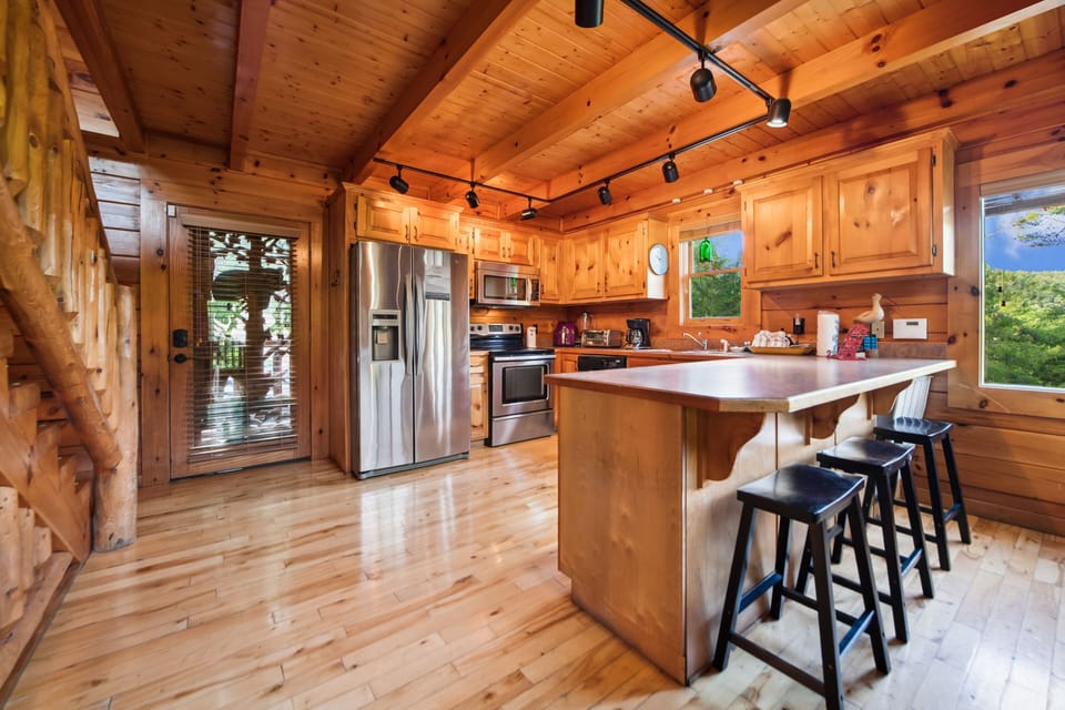 Cabin, 3 Bedrooms | Interior