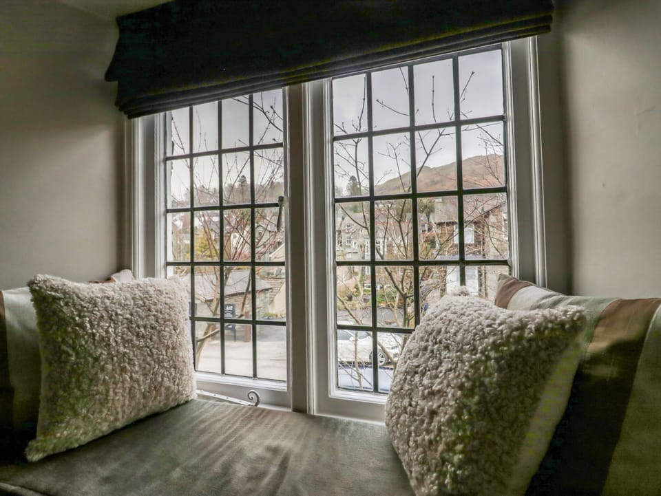 2 bedrooms, individually decorated, individually furnished, free WiFi