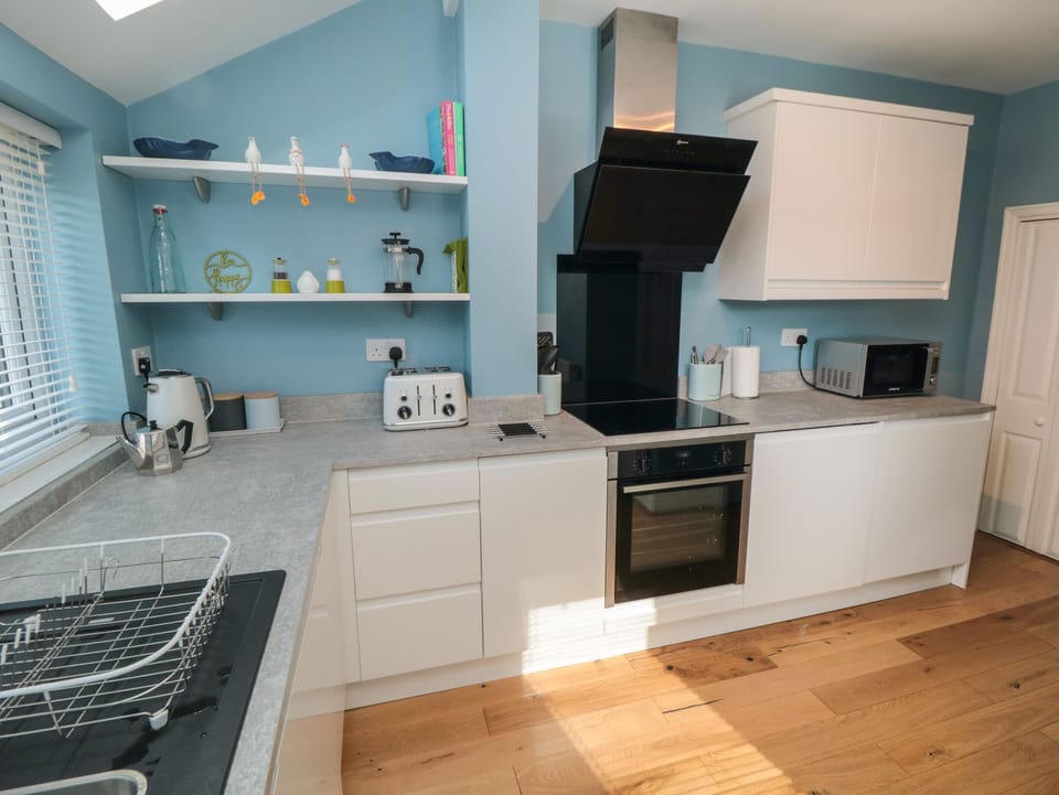 Fridge, dishwasher, electric kettle, toaster