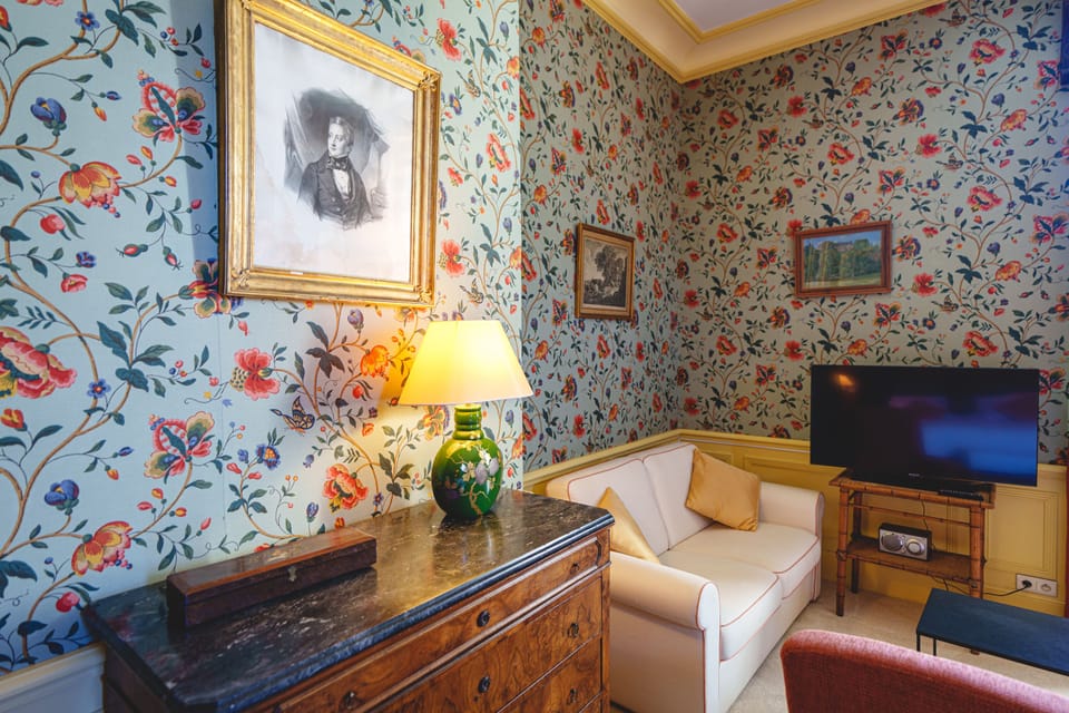 Junior Suite, Air conditioning | Premium bedding, pillowtop beds, minibar, in-room safe