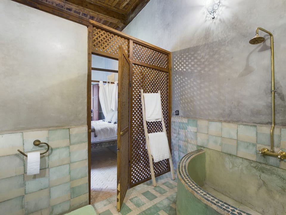 Comfort Double Room Rumi | Bathroom | Free toiletries, hair dryer, towels