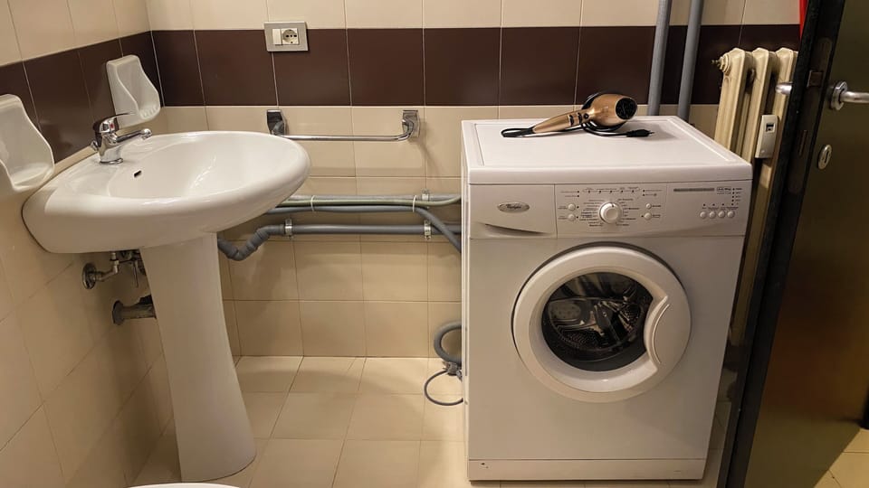 Condo | Bathroom amenities | Shower, hair dryer, bidet, towels
