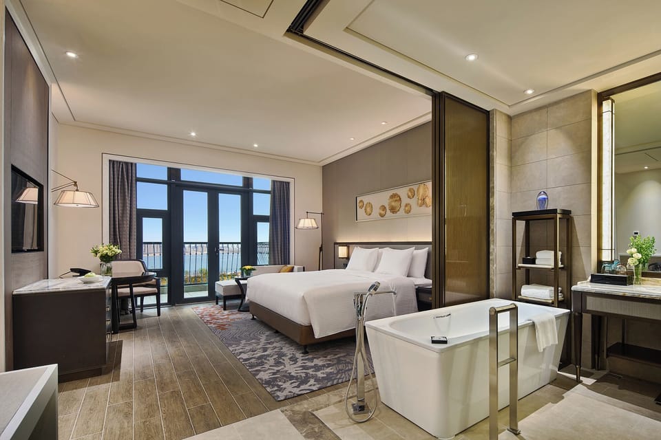 Superior Single Room, Balcony, Sea View | Minibar, in-room safe, desk, laptop workspace