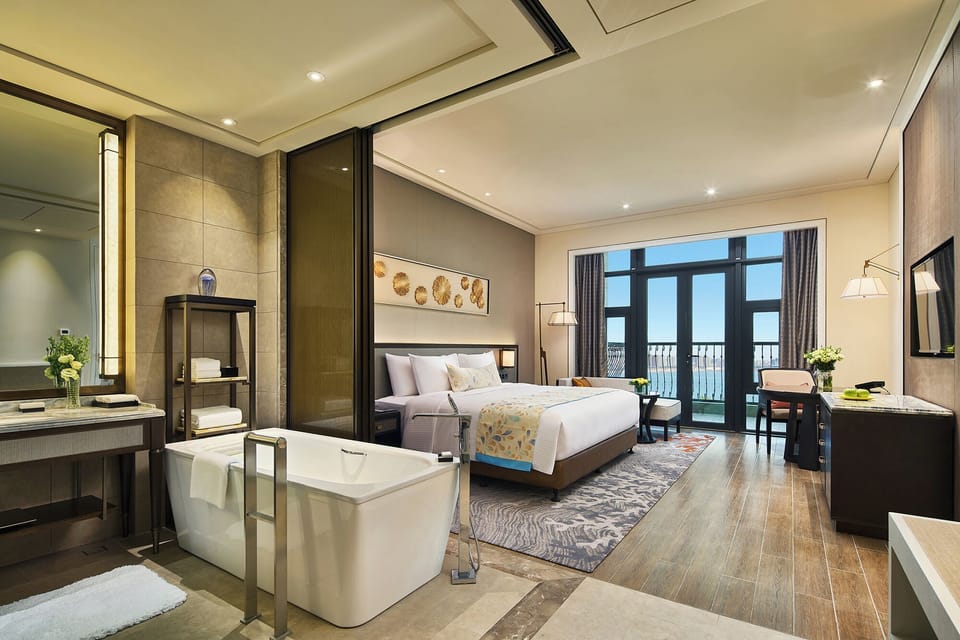 Executive Single Room, Balcony, Sea View | Minibar, in-room safe, desk, laptop workspace