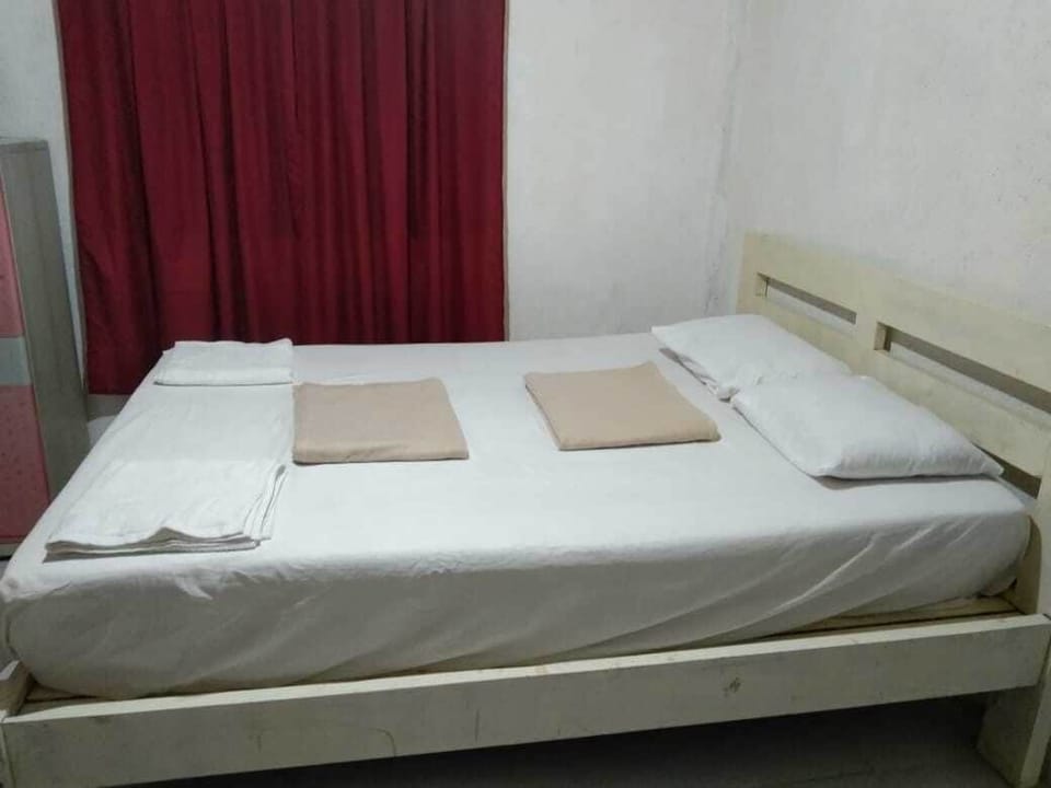 Economy Single Room | Free WiFi