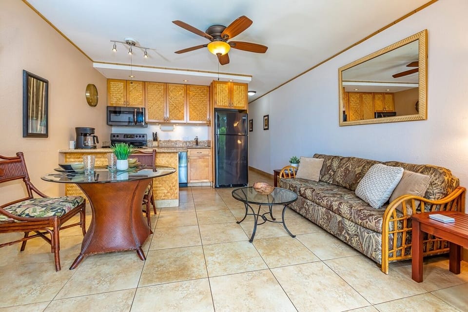Condo, 1 Bedroom | Living area | Smart TV