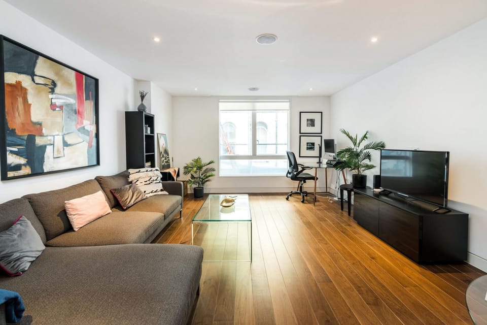 Apartment (2 Bedrooms) | Living area
