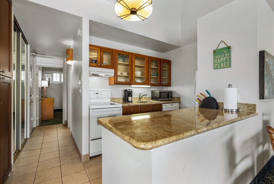 Condo, 1 Bedroom | Private kitchen | Coffee/tea maker, fridge, oven, toaster