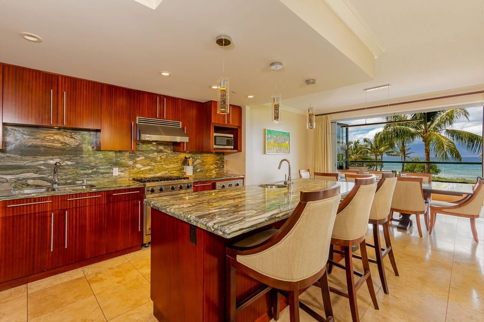 Condo, 3 Bedrooms | Private kitchen | Coffee/tea maker, fridge, oven, toaster