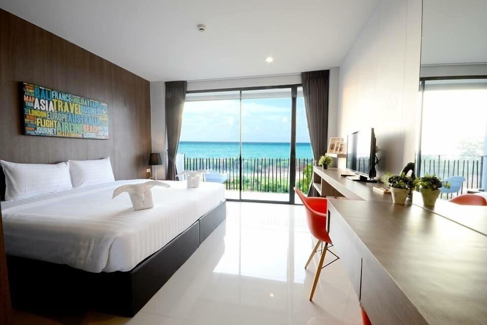 Superior Double or Twin Room | In-room safe