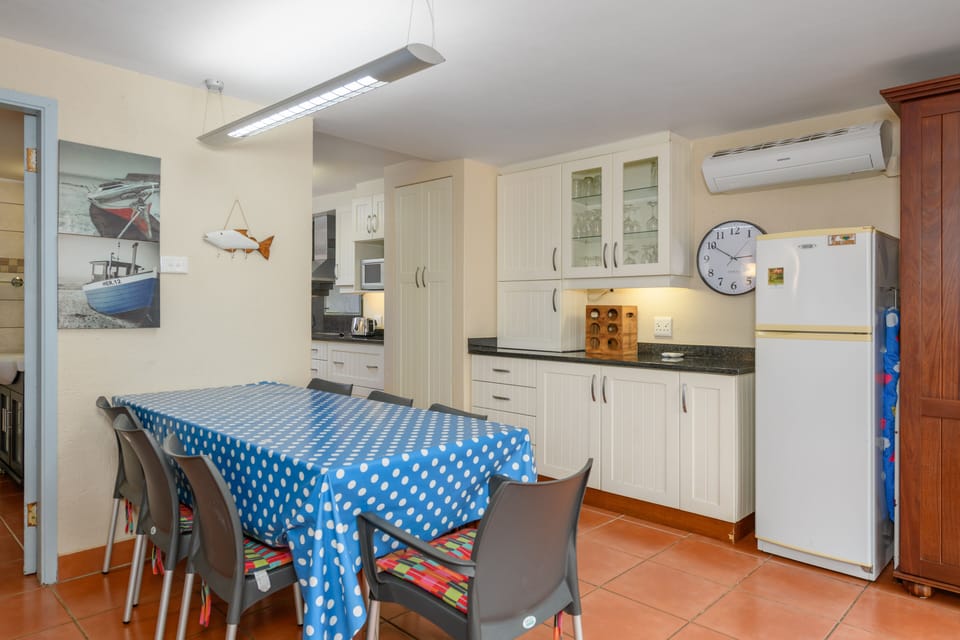 Classic Villa | In-room dining