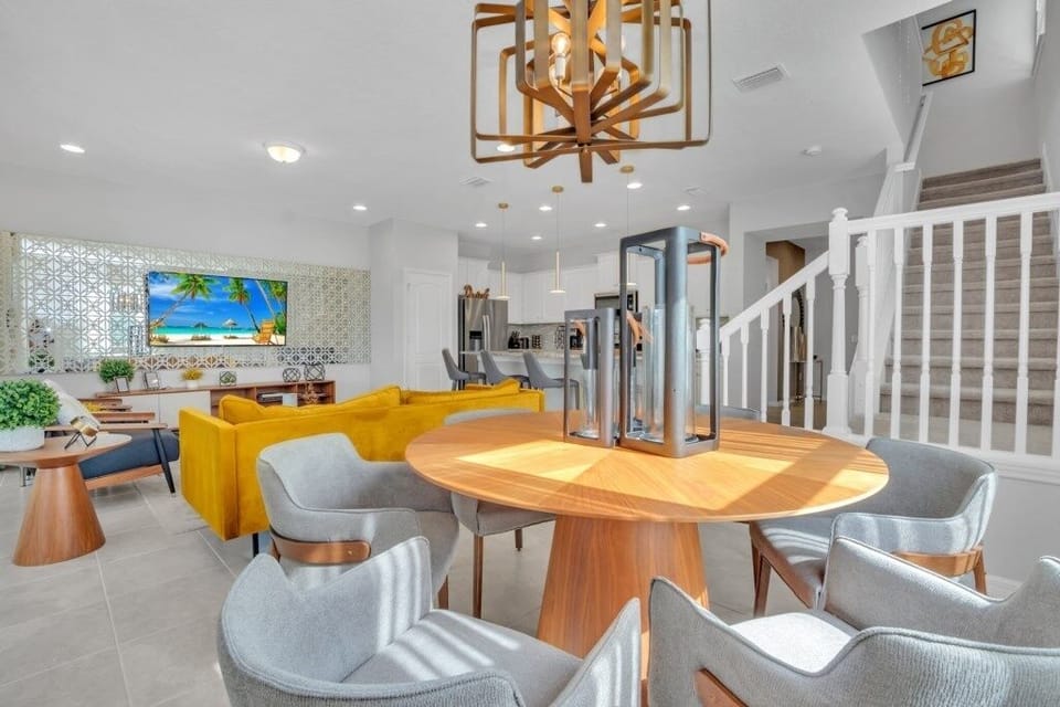 Townhome, 5 Bedrooms | Dining