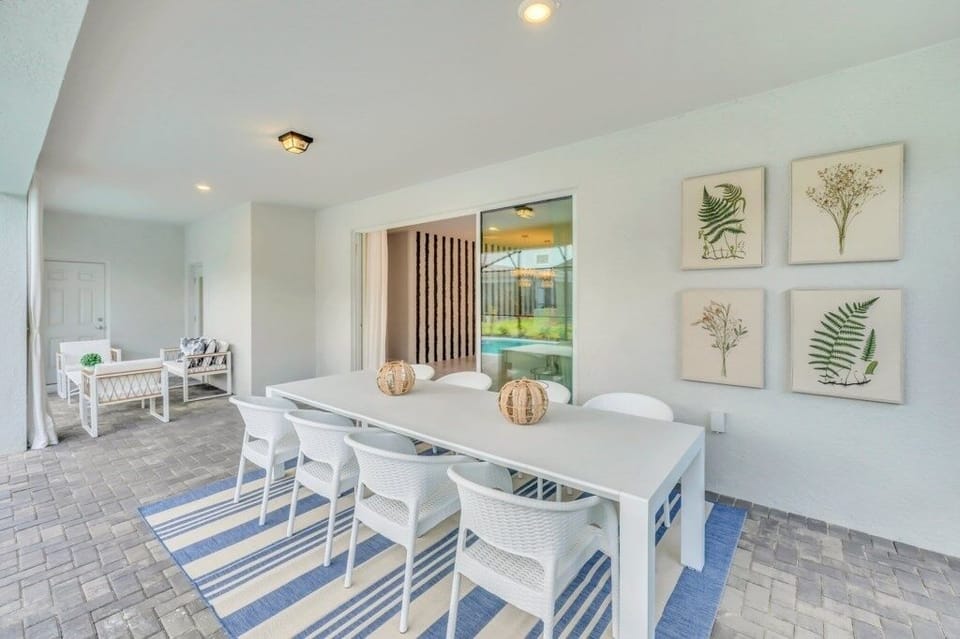 Villa, Multiple Bedrooms | Dining