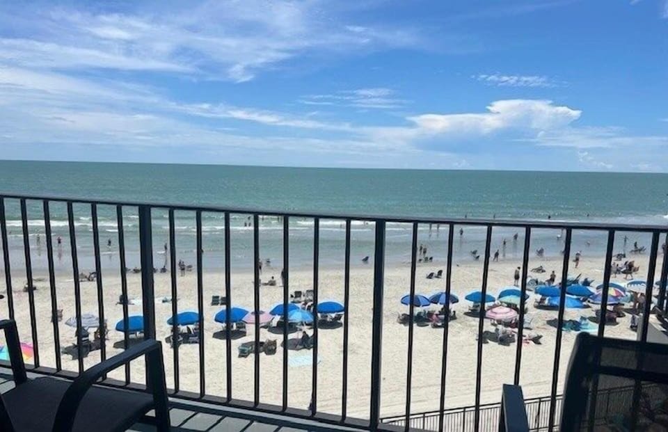 Condo, 3 Bedrooms | Property grounds