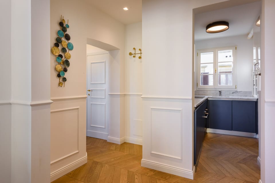 Luxury Apartment | Living area | 40-inch flat-screen TV with digital channels, TV