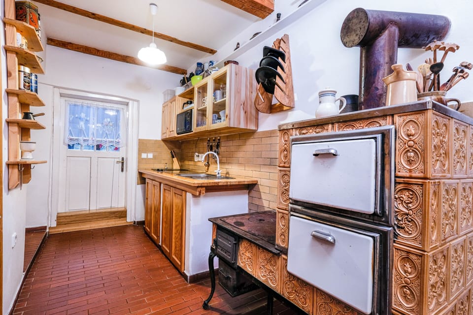 Traditional Cottage | Private kitchen | Espresso maker, coffee/tea maker, electric kettle
