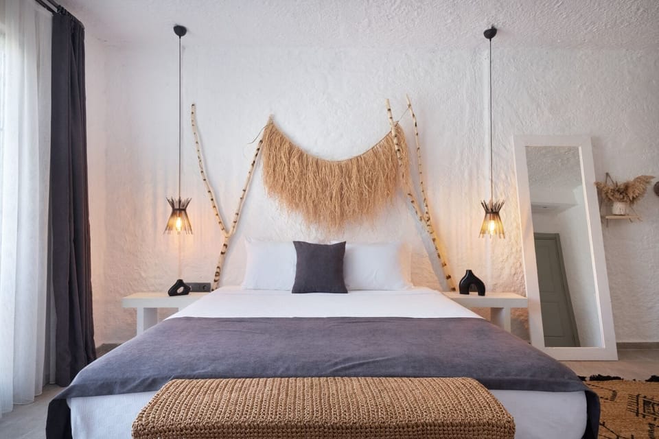 Deluxe Pool Room | Individually decorated, laptop workspace, soundproofing, free WiFi