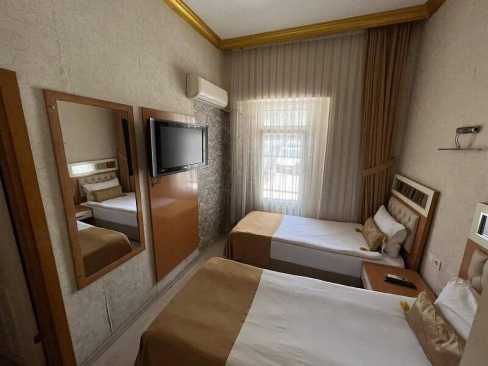 Twin Room | Free WiFi