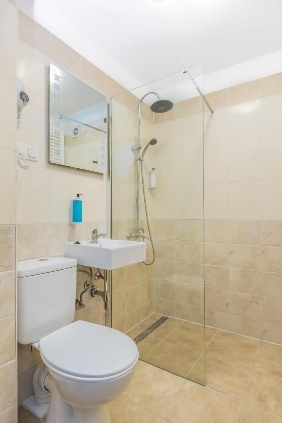 Bathtub, hair dryer, towels