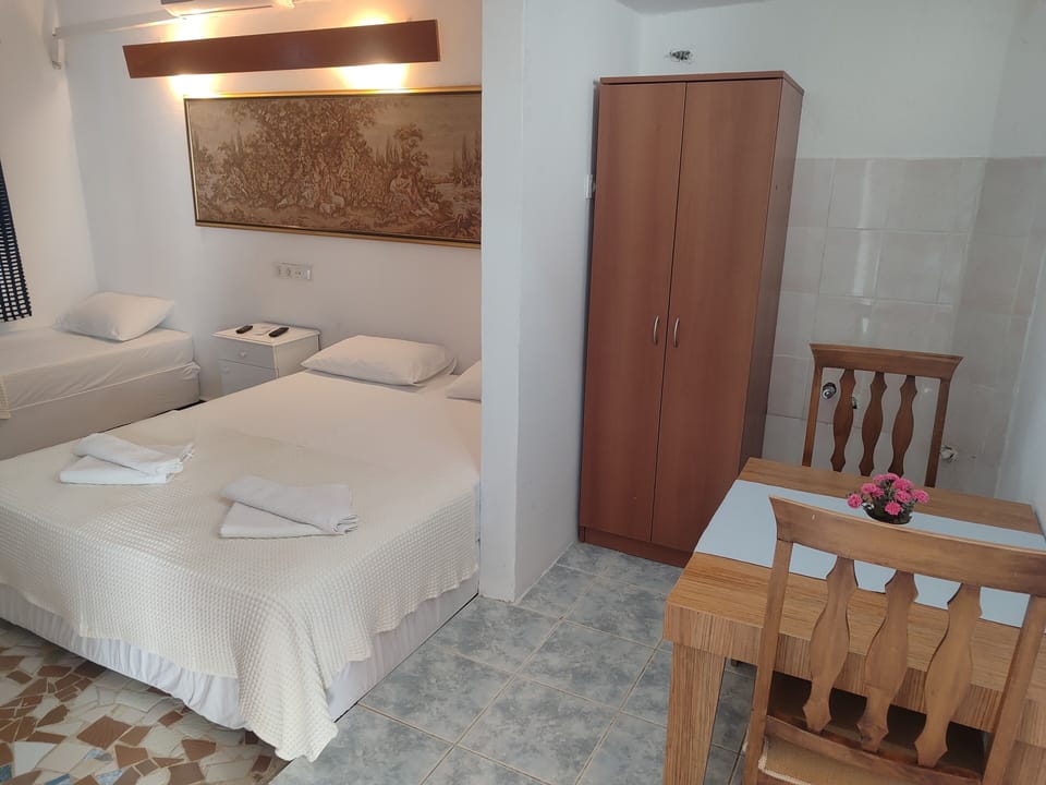 Family Twin Room | Free WiFi, bed sheets
