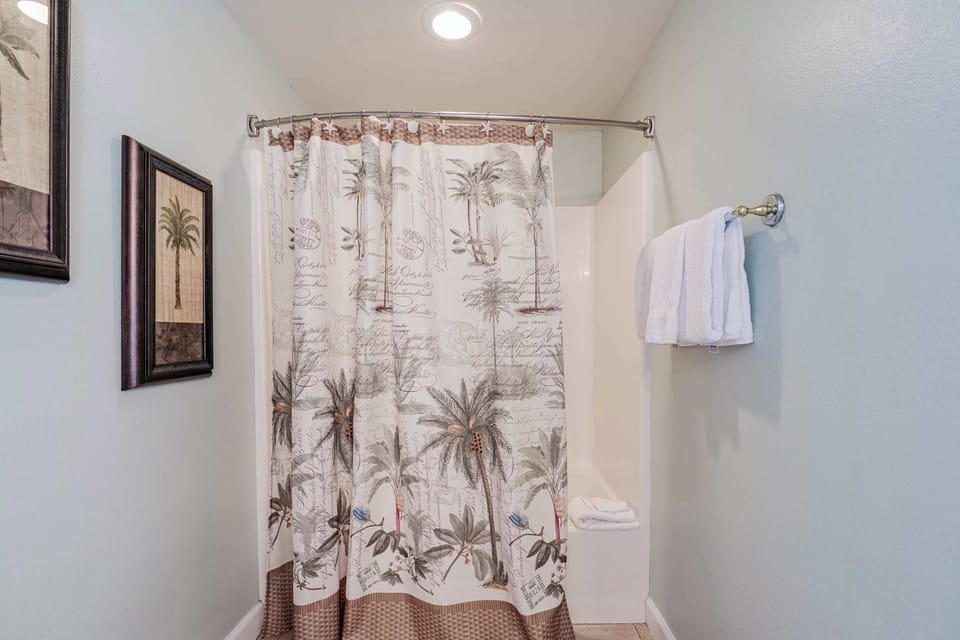 Sunset Shores Oceanfront Condo Bliss Apartment in Long Beach