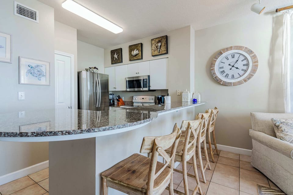 Condo, Multiple Beds, Balcony, Ocean View (Sunset Shores) | Private kitchen | Fridge, microwave, oven, stovetop