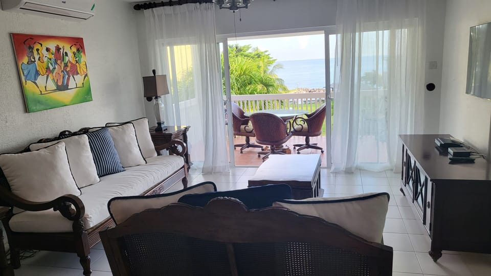 3 bedrooms, iron/ironing board, WiFi (free)