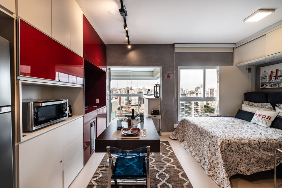 Panoramic Studio Suite | Individually decorated, individually furnished, desk, laptop workspace