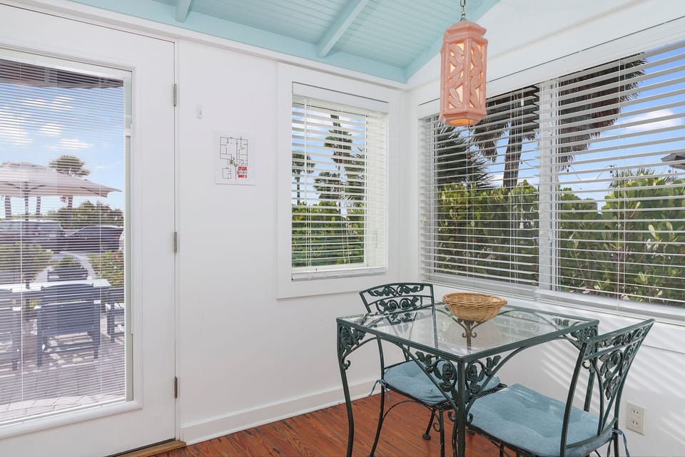 Unit #2 Room, 1 Bedroom, Kitchen | Dining room