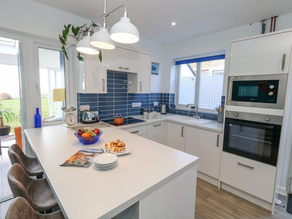 Fridge, dishwasher, electric kettle, toaster