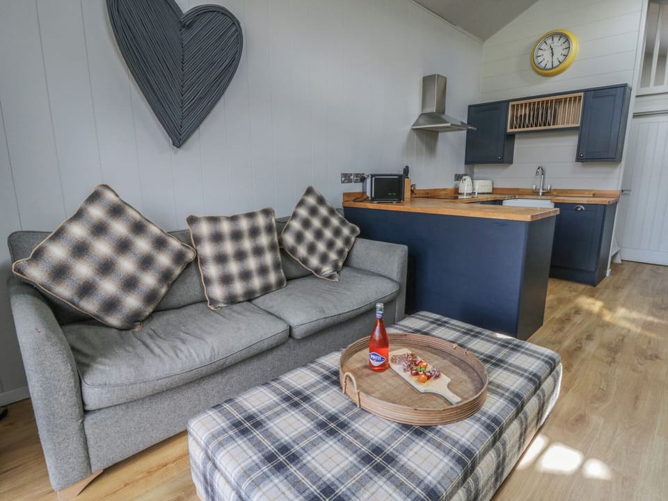 Cottage | Living area