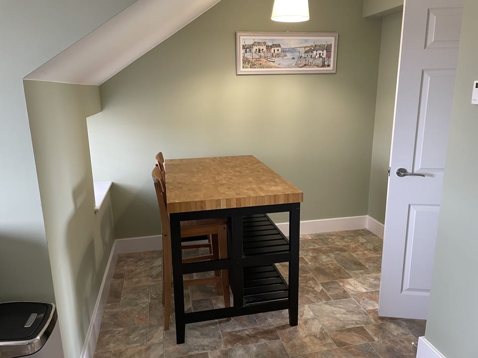 Cottage | Dining
